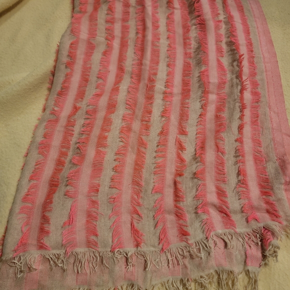 Vismaya Anthropologie Pink Fringe‎ Ob Cream Oversized Scarf - Picture 10 of 11